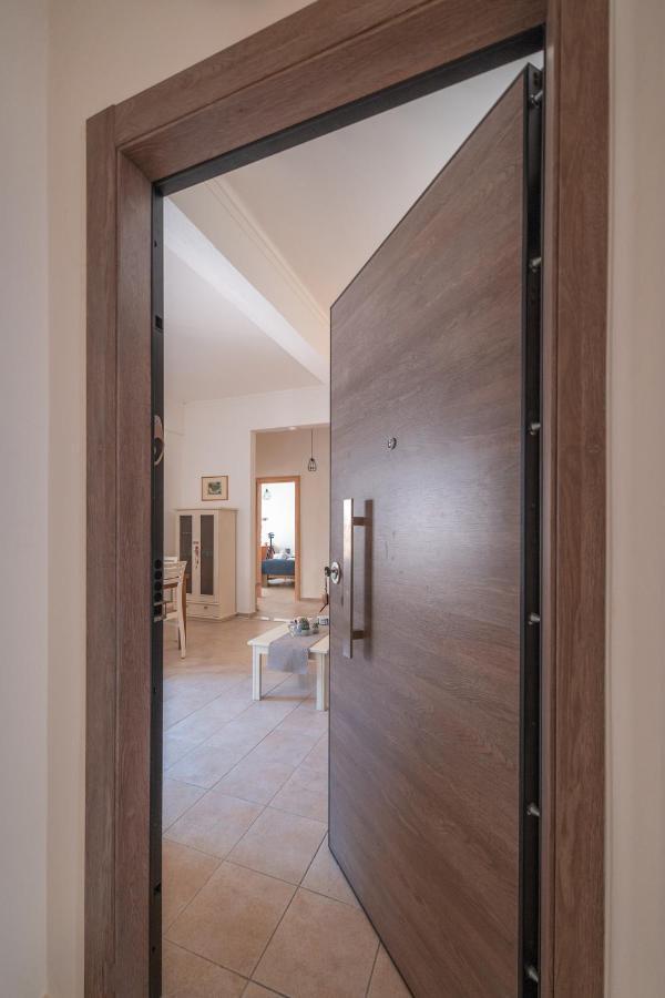 Stylish Central Renovated Apartment Heraklion Exterior foto